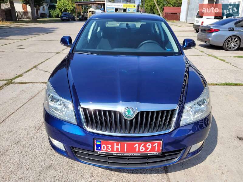 Лифтбек Skoda Octavia 2009 в 