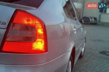 Лифтбек Skoda Octavia 2009 в 