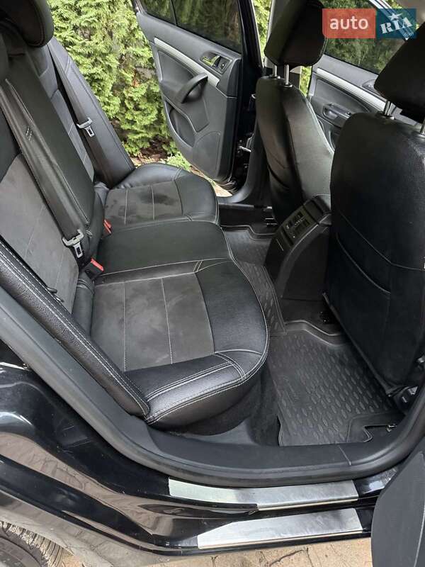 Лифтбек Skoda Octavia 2012 в Киеве фото 6 Лифтбек Skoda Octavia 2012 в Киеве