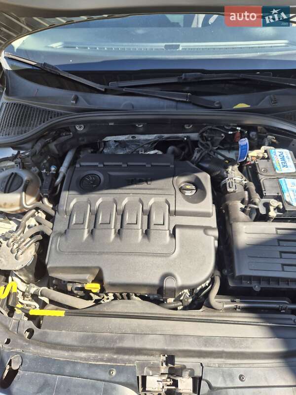 Универсал Skoda Octavia 2016 в Миргороде