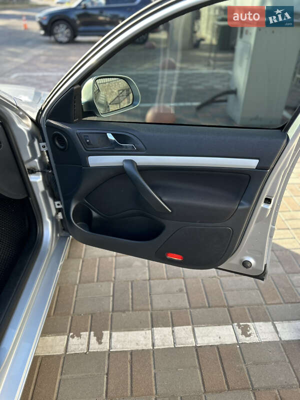 Ліфтбек Skoda Octavia 2011 в Києві фото 3 Ліфтбек Skoda Octavia 2011 в Києві