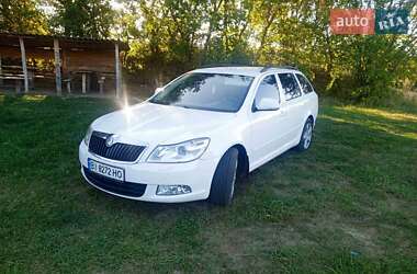 Универсал Skoda Octavia 2012 в Липовой Долине