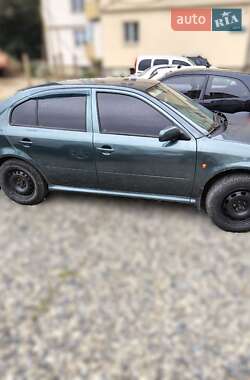 Ліфтбек Skoda Octavia 1999 в  фото 3 Ліфтбек Skoda Octavia 1999 в