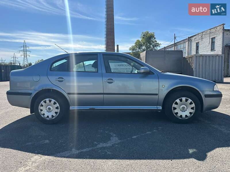 Лифтбек Skoda Octavia 2004 в Киеве