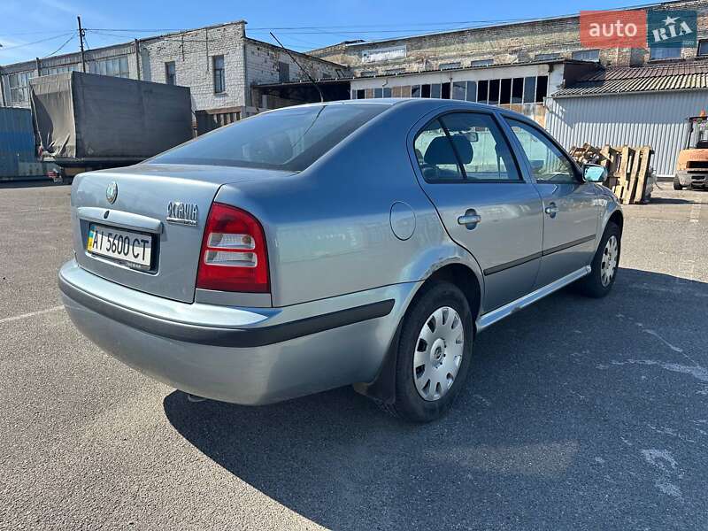 Лифтбек Skoda Octavia 2004 в Киеве