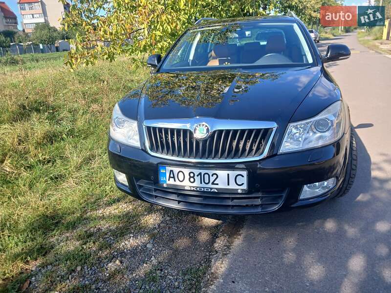 Універсал Skoda Octavia 2010 в Ужгороді