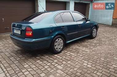 Лифтбек Skoda Octavia 1998 в 