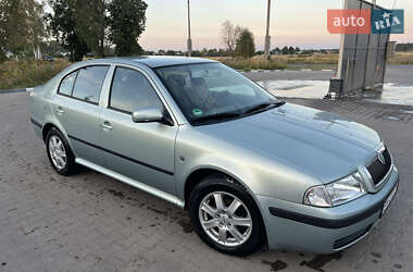 Лифтбек Skoda Octavia 2009 в 