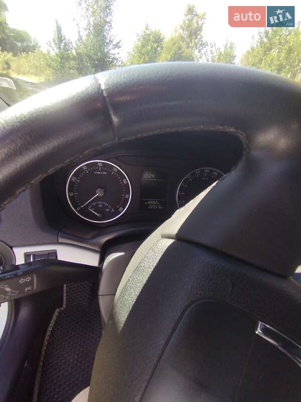 Лифтбек Skoda Octavia 2012 в Решетиловке
