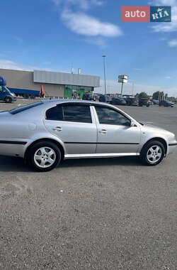 Лифтбек Skoda Octavia 2001 в 