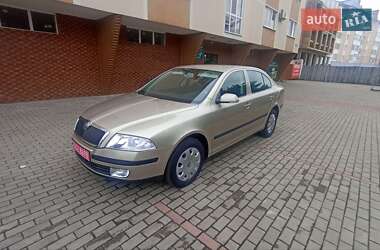 Лифтбек Skoda Octavia 2006 в Луцке