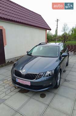 Універсал Skoda Octavia 2018 в Буську