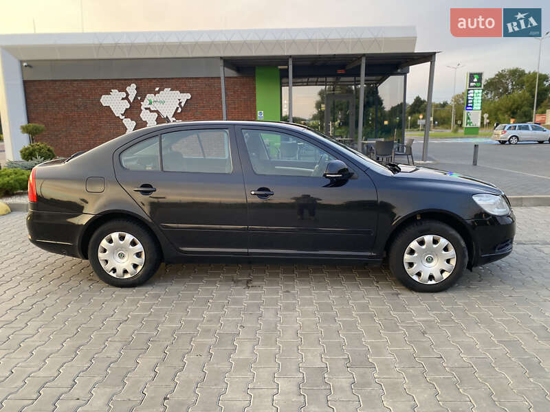 Лифтбек Skoda Octavia 2010 в Луцке