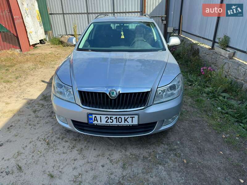 Универсал Skoda Octavia 2011 в Ирпене