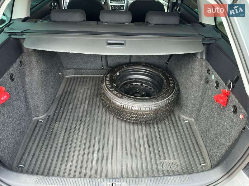 Универсал Skoda Octavia 2011 в Ирпене