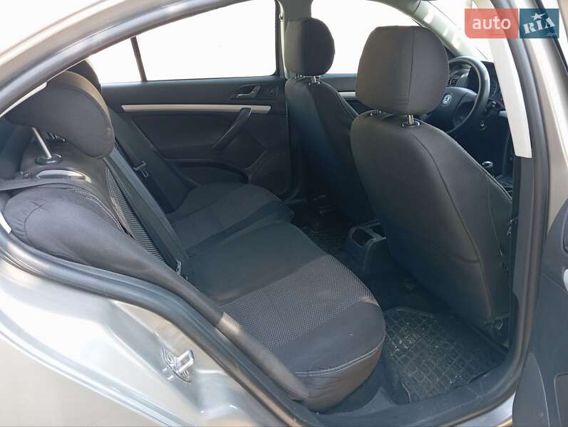 Ліфтбек Skoda Octavia 2007 в Дніпрі