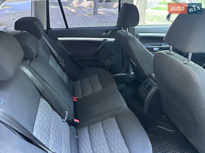 Универсал Skoda Octavia 2009 в Полтаве