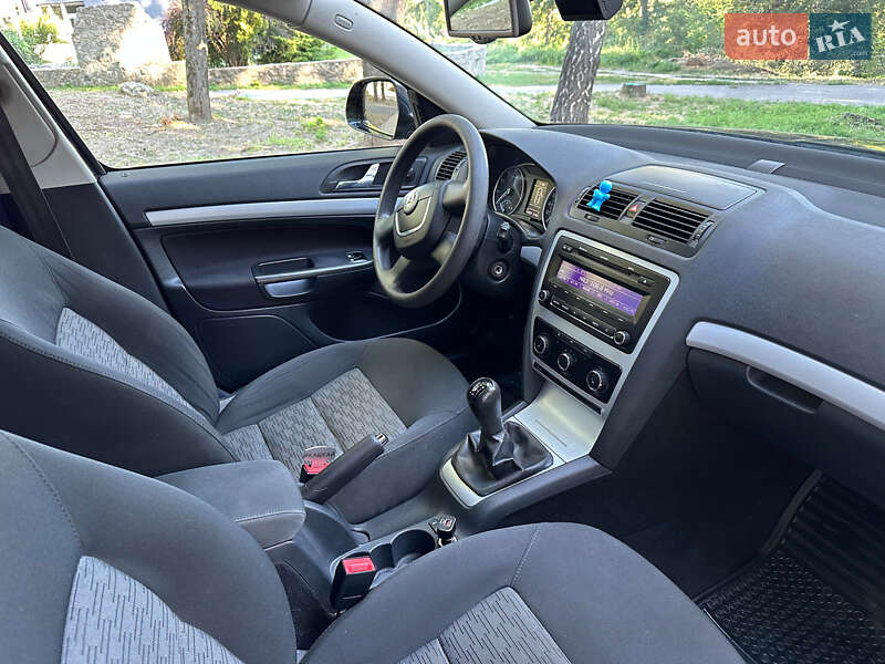 Универсал Skoda Octavia 2009 в Полтаве
