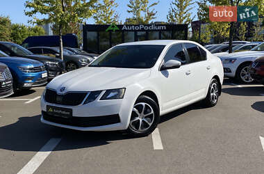 Лифтбек Skoda Octavia 2019 в Киеве