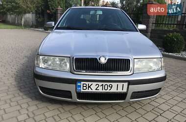 Универсал Skoda Octavia 2002 в Ровно