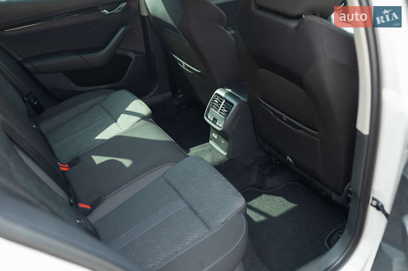 Универсал Skoda Octavia 2021 в Ровно