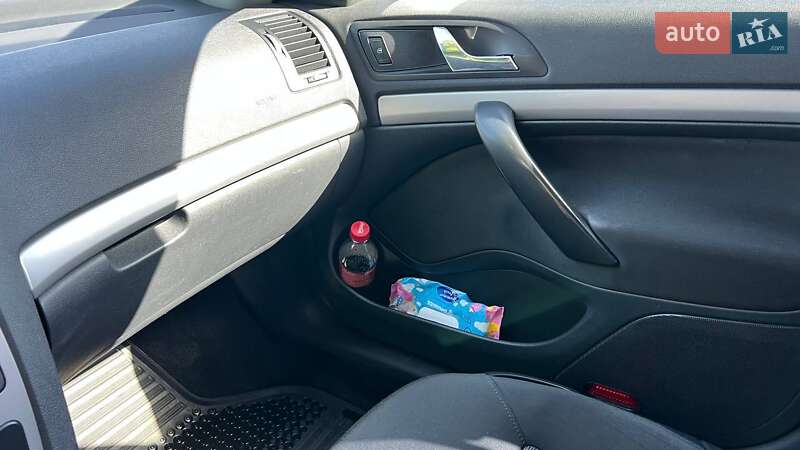 Лифтбек Skoda Octavia 2010 в Львове