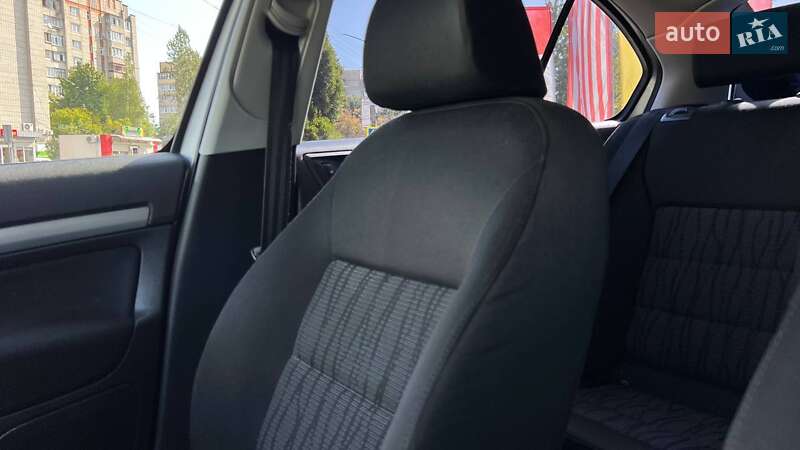 Лифтбек Skoda Octavia 2010 в Львове