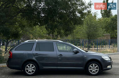 Универсал Skoda Octavia 2010 в 