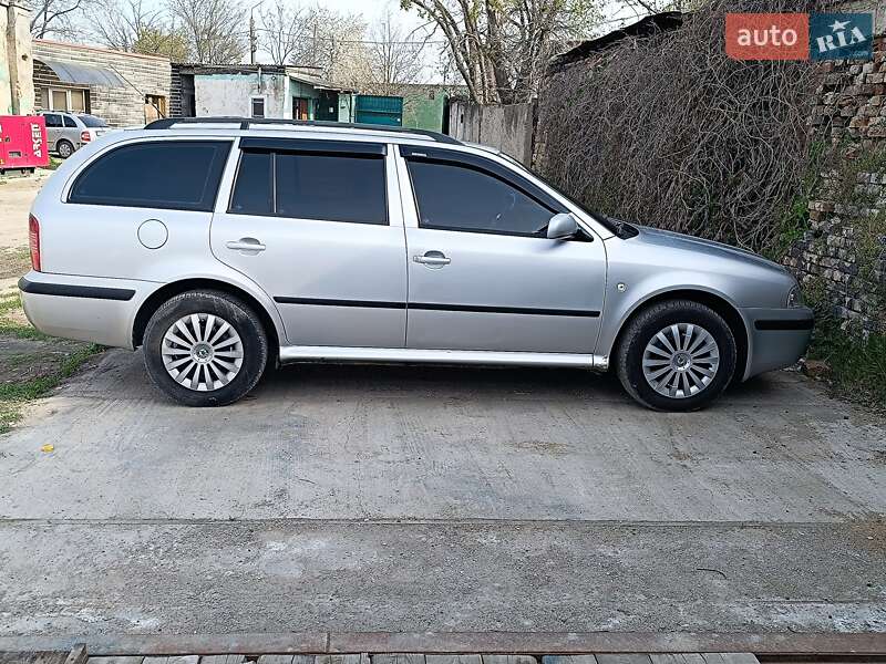 Универсал Skoda Octavia 2001 в Одессе
