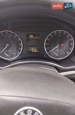 Универсал Skoda Octavia 2010 в 