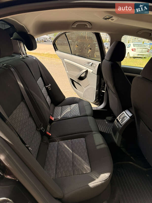 Універсал Skoda Octavia 2012 в Сумах