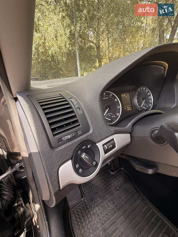Універсал Skoda Octavia 2012 в Сумах