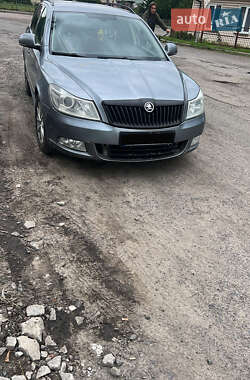 Універсал Skoda Octavia 2012 в Белзі