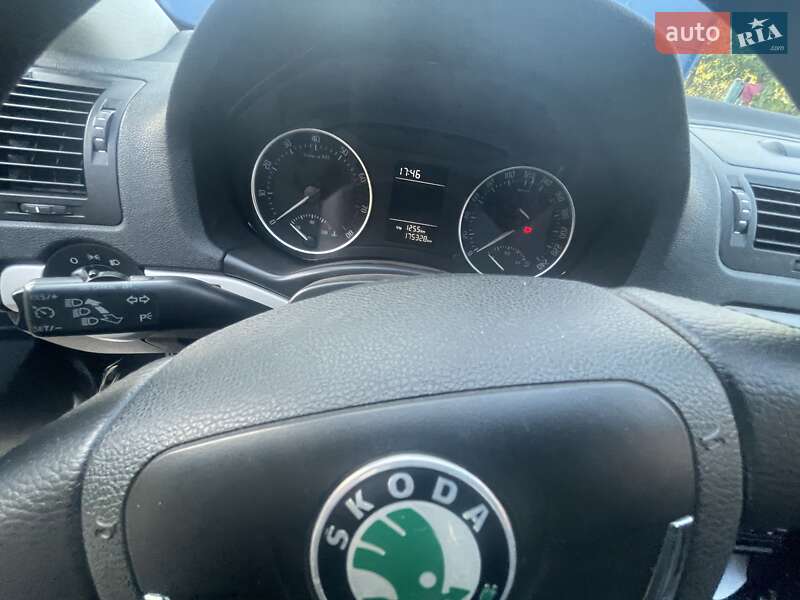 Ліфтбек Skoda Octavia 2009 в Синельниковому