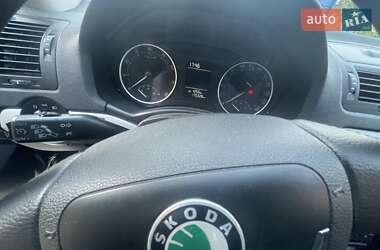 Лифтбек Skoda Octavia 2009 в 