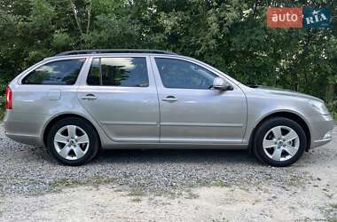 Универсал Skoda Octavia 2010 в 