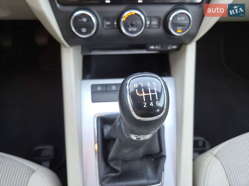 Универсал Skoda Octavia 2014 в Хмельницком