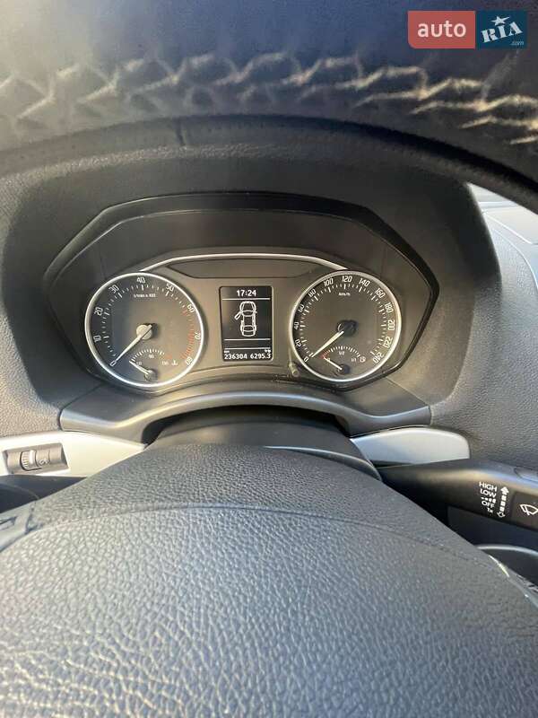 Универсал Skoda Octavia 2011 в Киеве фото 4 Универсал Skoda Octavia 2011 в Киеве