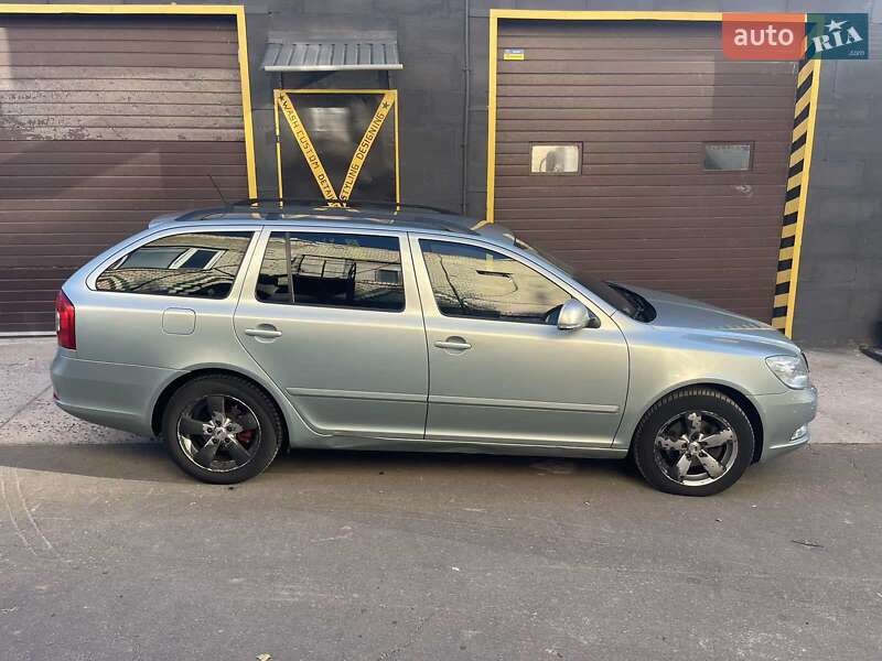 Универсал Skoda Octavia 2011 в Киеве фото 7 Универсал Skoda Octavia 2011 в Киеве