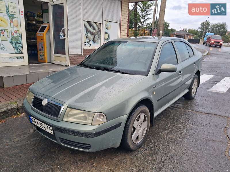 Лифтбек Skoda Octavia 2003 в 