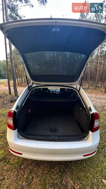 Універсал Skoda Octavia 2011 в Сарнах