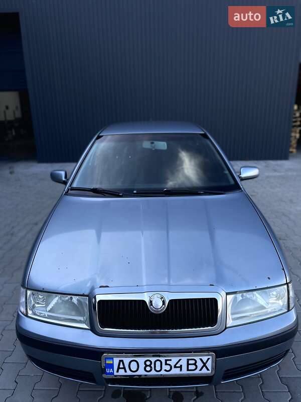 Лифтбек Skoda Octavia 2004 в Иршаве