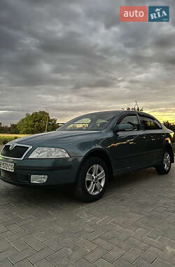 Ліфтбек Skoda Octavia 2005 в Новій Одесі