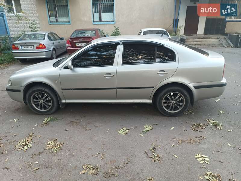 Лифтбек Skoda Octavia 2004 в Житомире