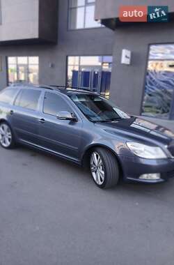Универсал Skoda Octavia 2010 в 