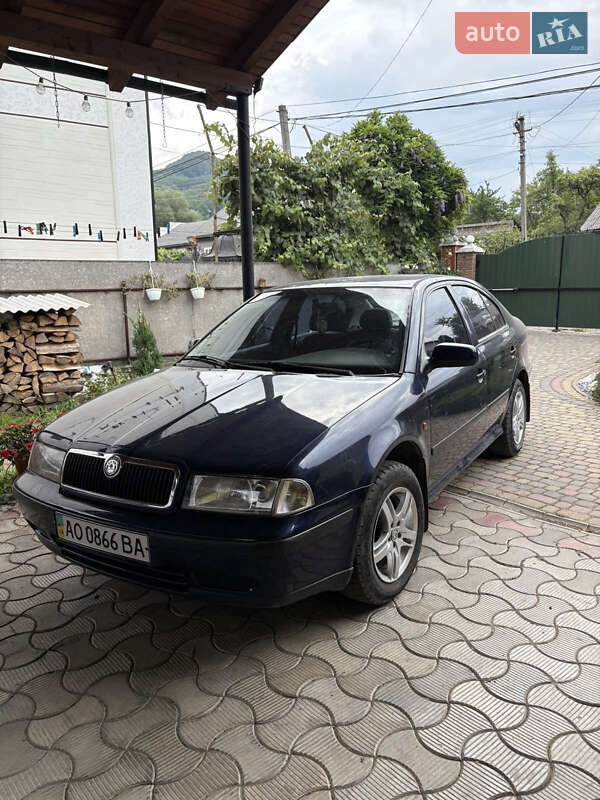 Ліфтбек Skoda Octavia 1998 в Калинах