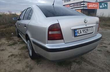 Лифтбек Skoda Octavia 1998 в 