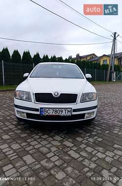 Лифтбек Skoda Octavia 2004 в 