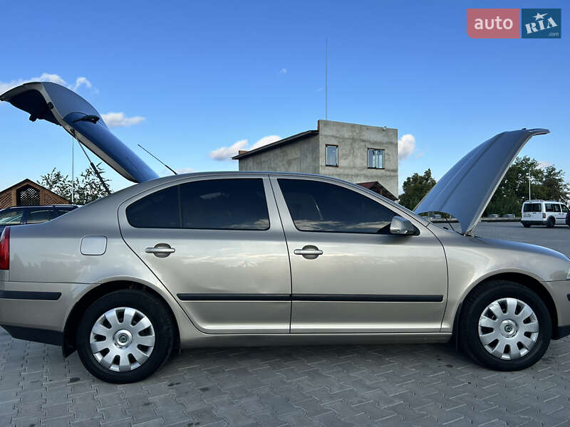 Лифтбек Skoda Octavia 2004 в Новоднестровске фото 5 Лифтбек Skoda Octavia 2004 в Новоднестровске