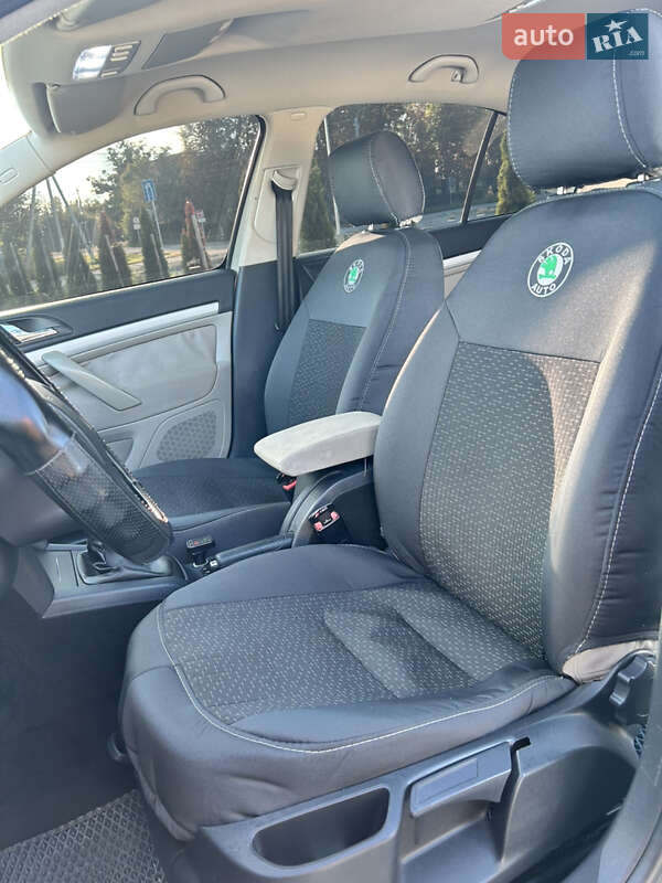 Лифтбек Skoda Octavia 2004 в Новоднестровске фото 25 Лифтбек Skoda Octavia 2004 в Новоднестровске